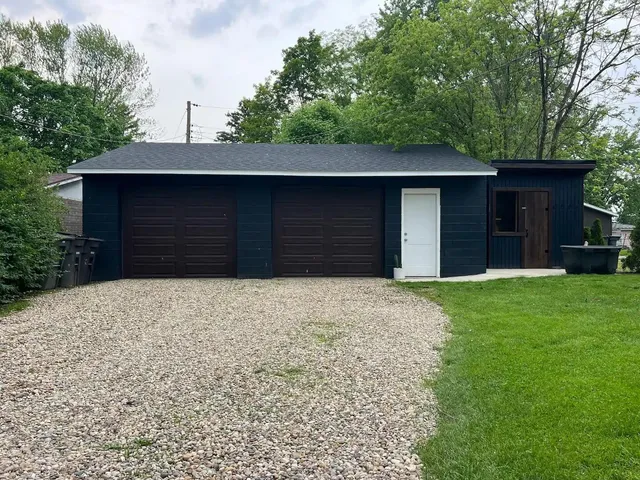 $399,000 | 614 Magnolia Street, Three Oaks, MI 49128