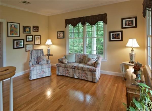 7 Pine Street Upton, MA 01568 - Photo 13 of 30 Gallery Image 13