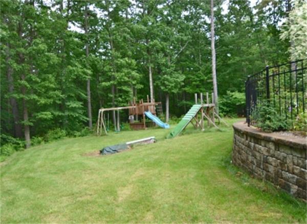 7 Pine Street Upton, MA 01568 - Photo 29 of 30 Gallery Image 29