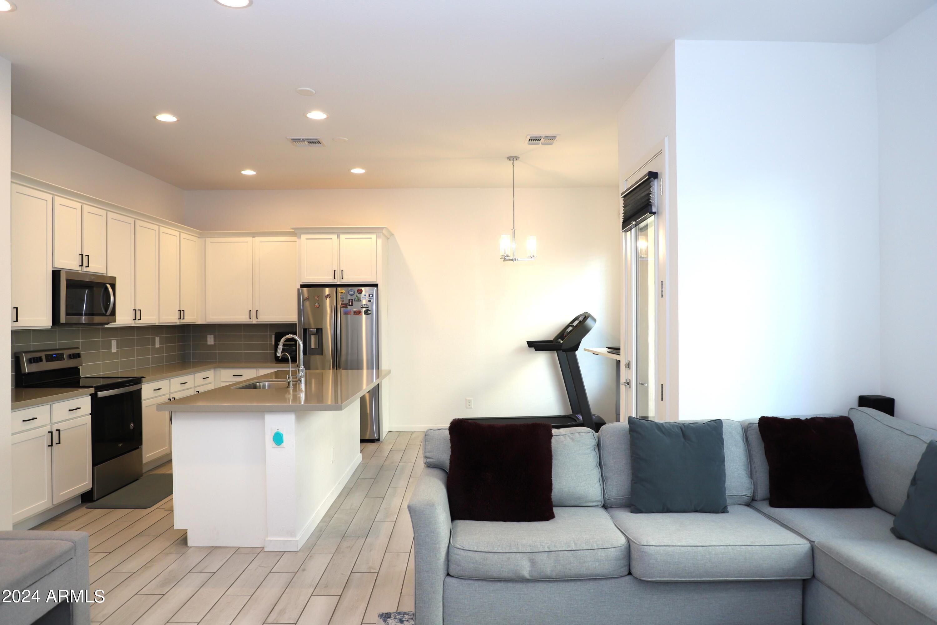 901 South Smith Road, Unit 1059 Tempe, AZ 85281 - Photo 11 of 58 10