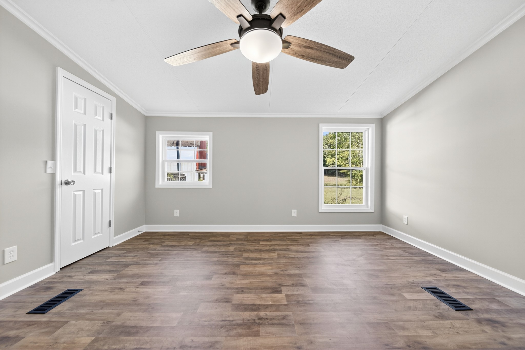4675 Wills Road Cross Plains, TN 37049 - Photo 38 of 69 a view of an empty room with a window