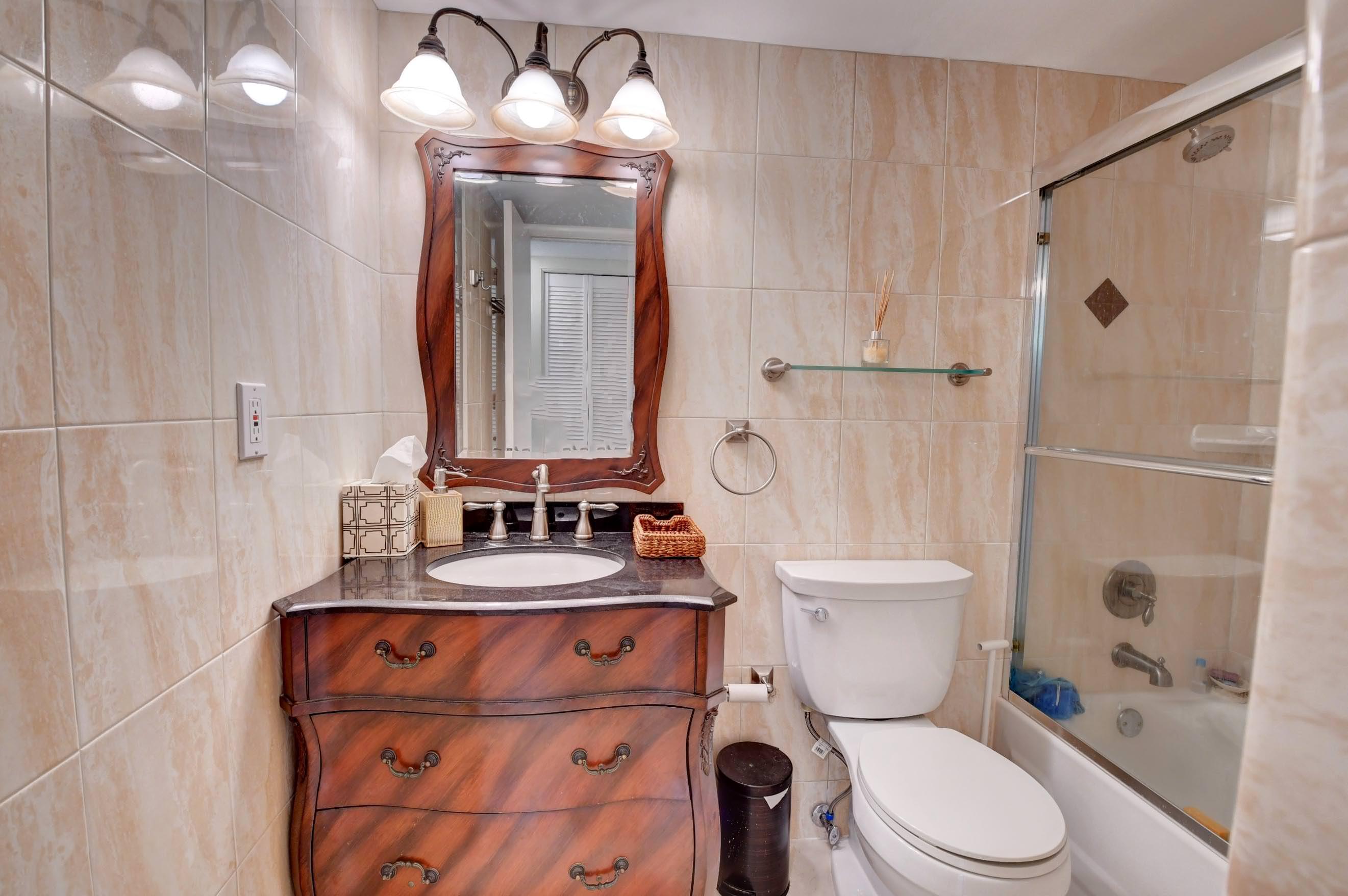 33 Abbey Lane, Unit 101 Delray Beach, FL 33446 - Photo 23 of 52 07_dsc_7036_37_38_39_40