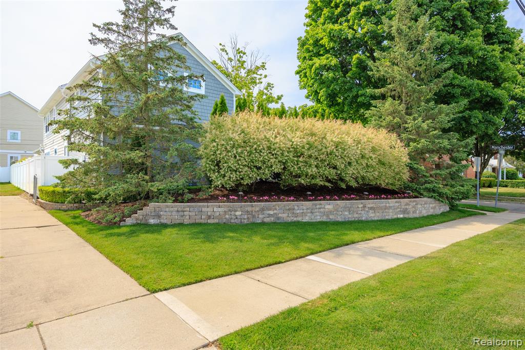 2872 Manchester Road Birmingham, MI 48009 - Photo 40 of 53