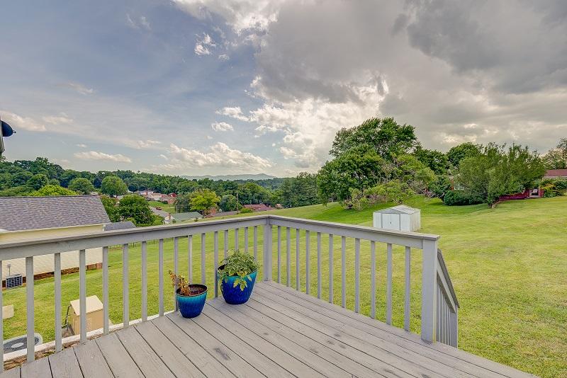 1806 Angus Road Northwest Roanoke, VA 24017 - Photo 21 of 23 Back Deck