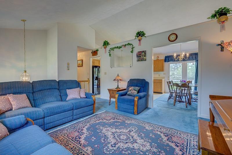 1806 Angus Road Northwest Roanoke, VA 24017 - Photo 6 of 23 Living Room2