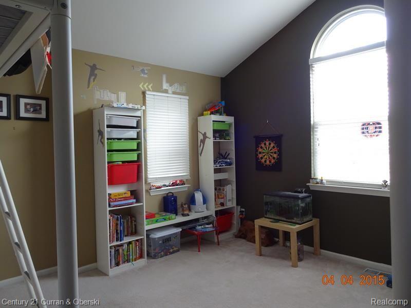 41568 Glade Road Canton, MI 48187 - Photo 23 of 42