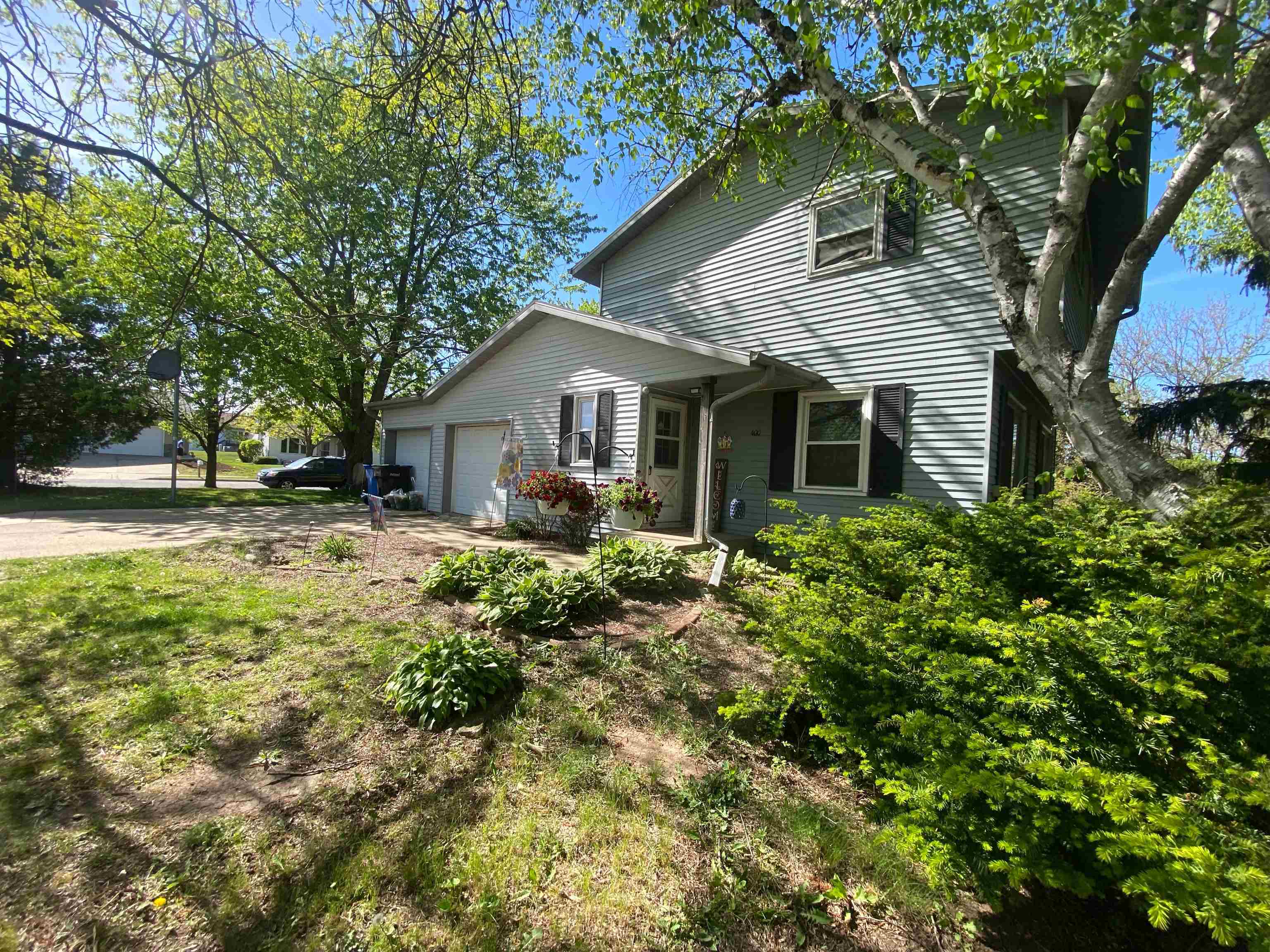 400 Linda Road Mount Horeb, WI 53572 - Photo 1 of 3