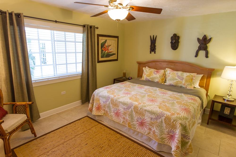 44 Andros Road Key Largo, FL 33037 - Photo 22 of 41 Oversized Guest Bedroom 1