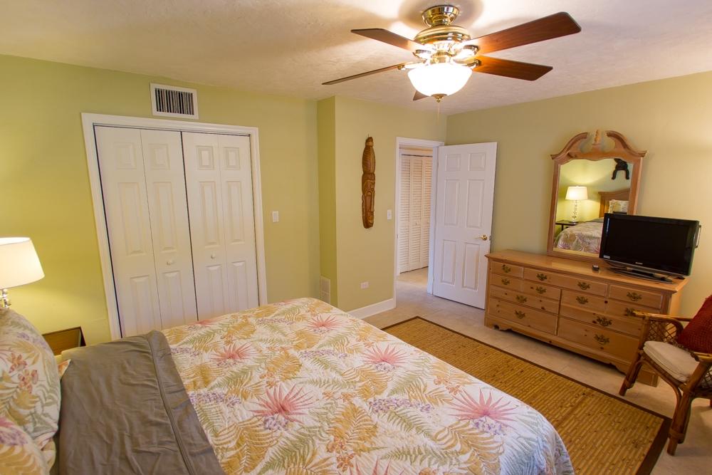 44 Andros Road Key Largo, FL 33037 - Photo 23 of 41 Guest Bedroom 1