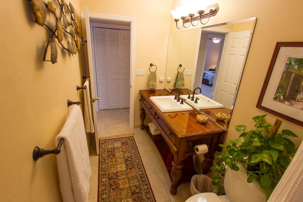 44 Andros Road Key Largo, FL 33037 - Photo 24 of 41 Guest Bath 1