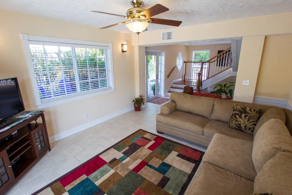 44 Andros Road Key Largo, FL 33037 - Photo 32 of 41 Family/ Game Room