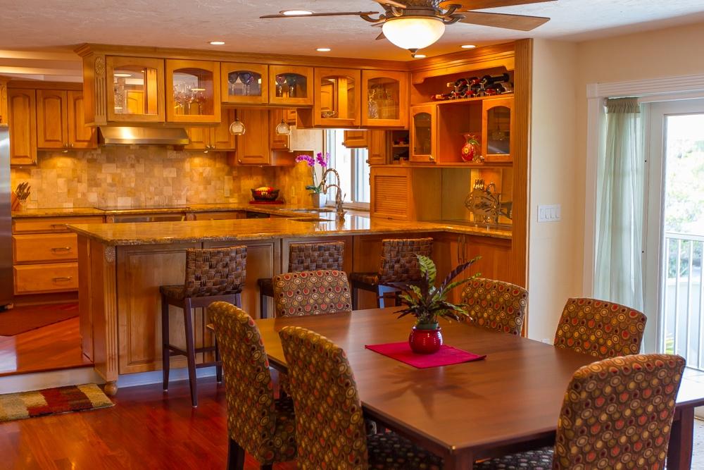 44 Andros Road Key Largo, FL 33037 - Photo 8 of 41 Dining Room w/ Mahogany Flooring