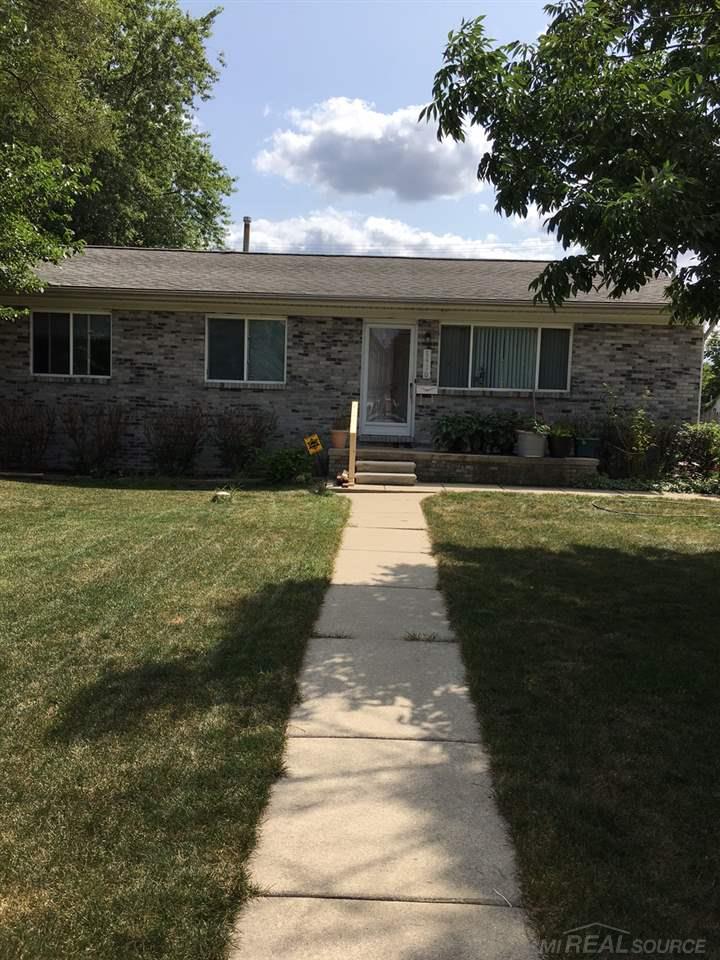 8410 Toepfer Road Warren, MI 48089 - Photo 1 of 29 31337163.JPG
