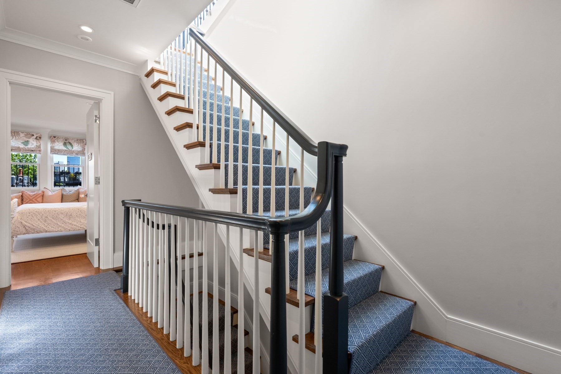 21 Rutland Square Boston, MA 02118 - Photo 30 of 39 Gallery Image 30