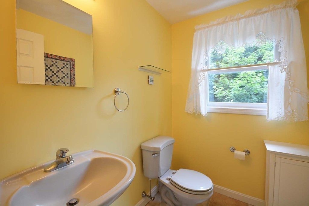 12 Ohio Road Tyngsborough, MA 01879 - Photo 13 of 29 Gallery Image 13