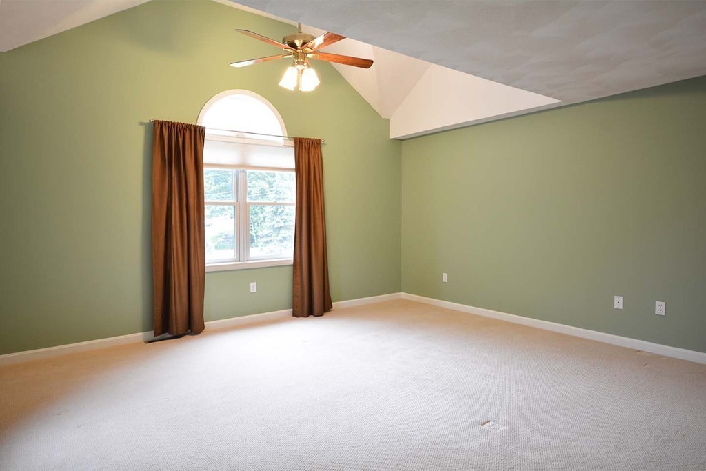 12 Ohio Road Tyngsborough, MA 01879 - Photo 16 of 29 Gallery Image 16