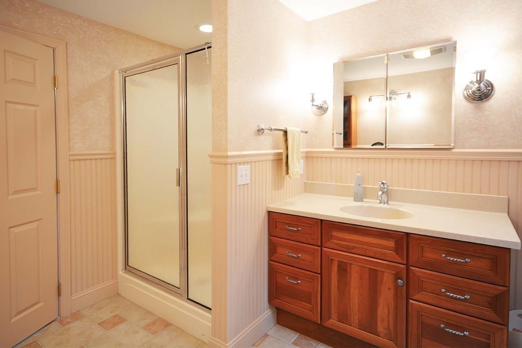 12 Ohio Road Tyngsborough, MA 01879 - Photo 19 of 29 Gallery Image 19