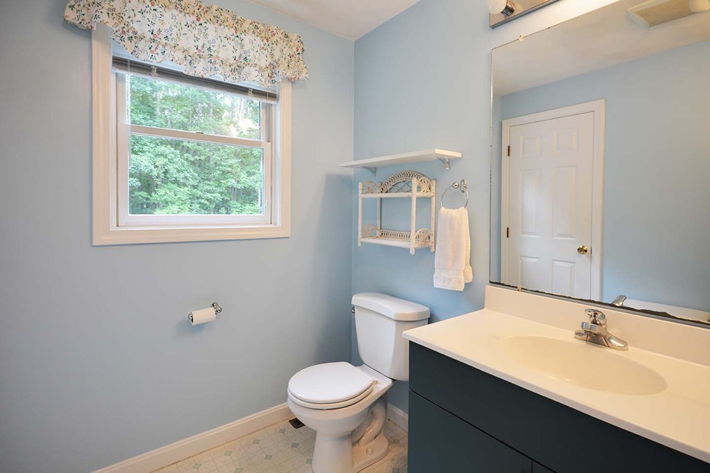 12 Ohio Road Tyngsborough, MA 01879 - Photo 22 of 29 Gallery Image 22