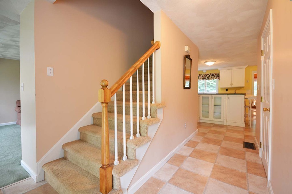 12 Ohio Road Tyngsborough, MA 01879 - Photo 6 of 29 Gallery Image 6