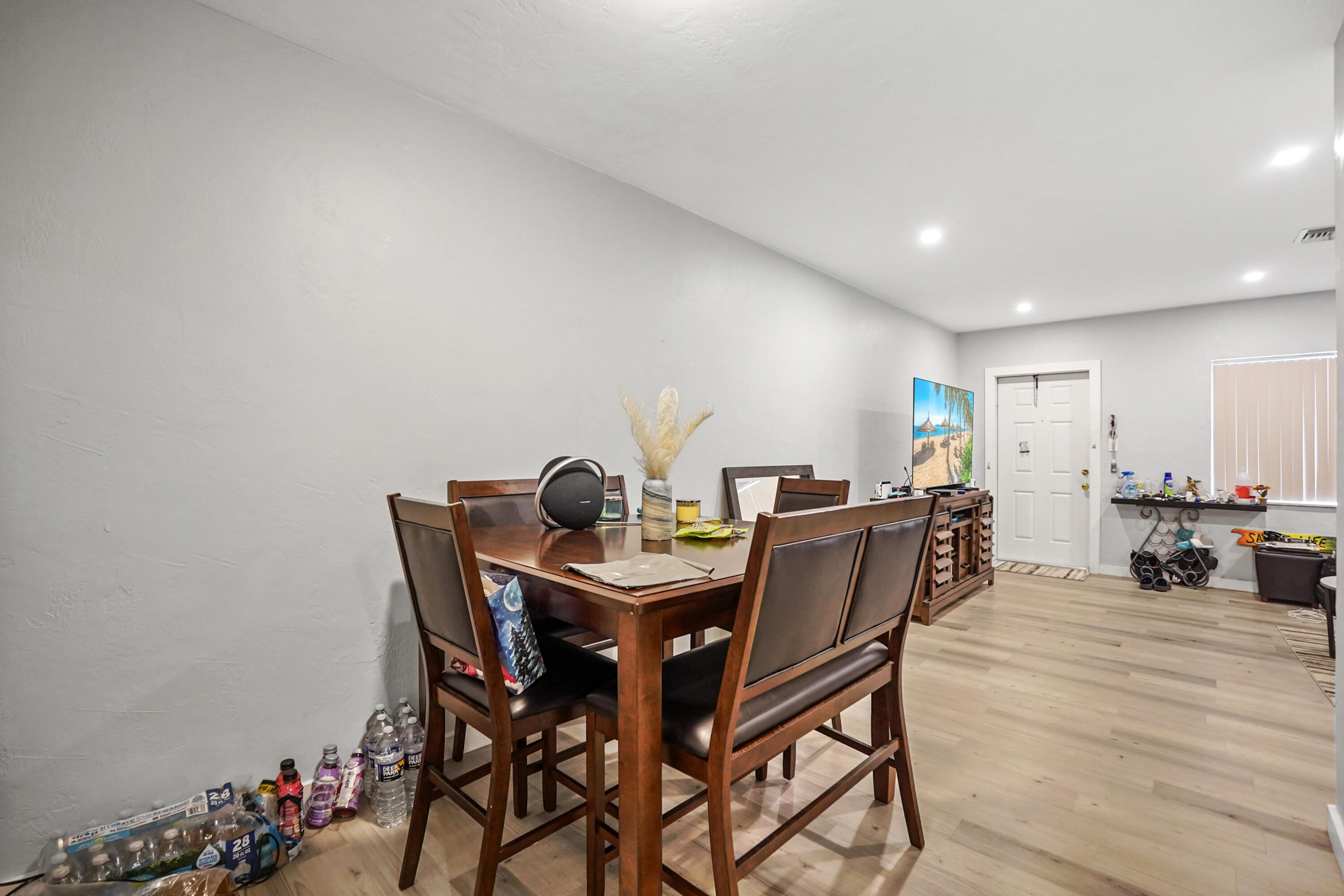 186 East 27th Street, Unit 1 Riviera Beach, FL 33404 - Photo 11 of 21 12 Diningroom 02