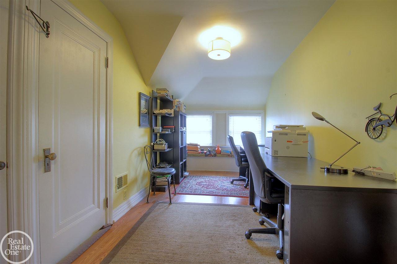 832 Trombley Road Grosse Pointe, MI 48230 - Photo 44 of 52 31360773-43.JPG