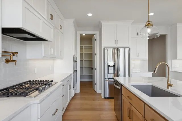 $974,950 | 5512 Scenic Loop Run, Victoria, MN 55318