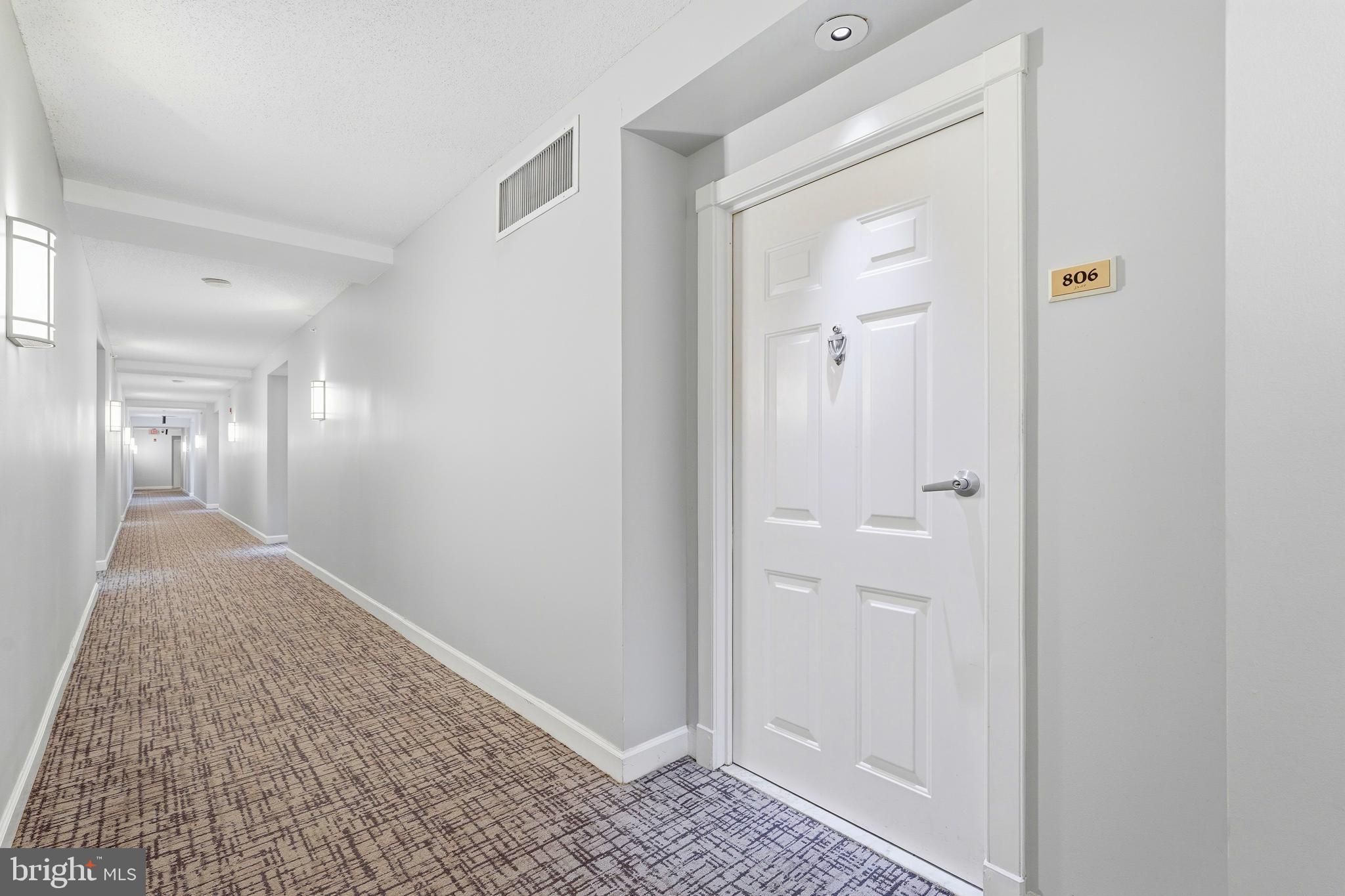 2726 Gallows Road, Unit 806 Vienna, VA 22180 - Photo 16 of 18