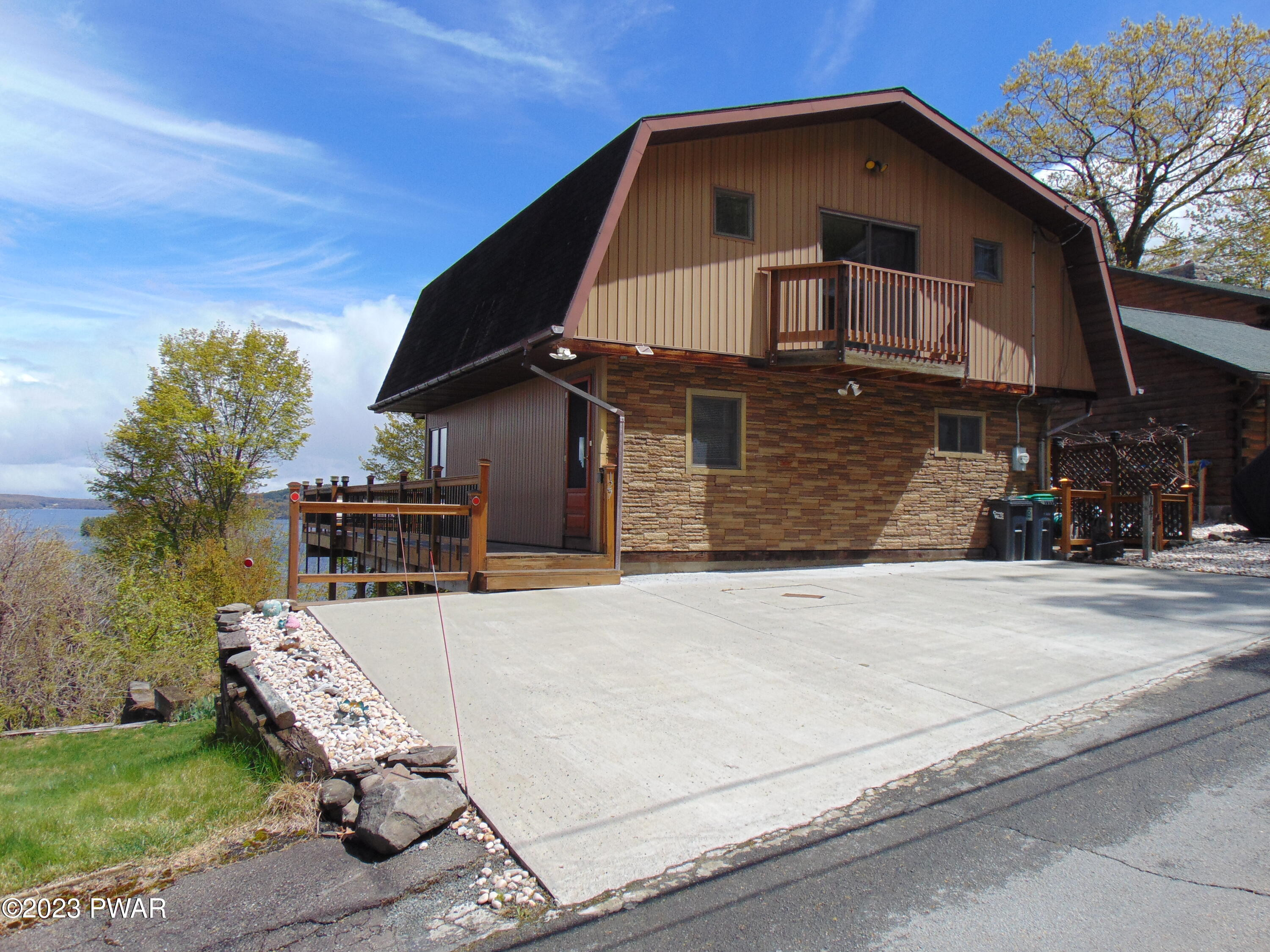127 Paupack Road Greentown, PA 18426 - Photo 7 of 44 DSC01606