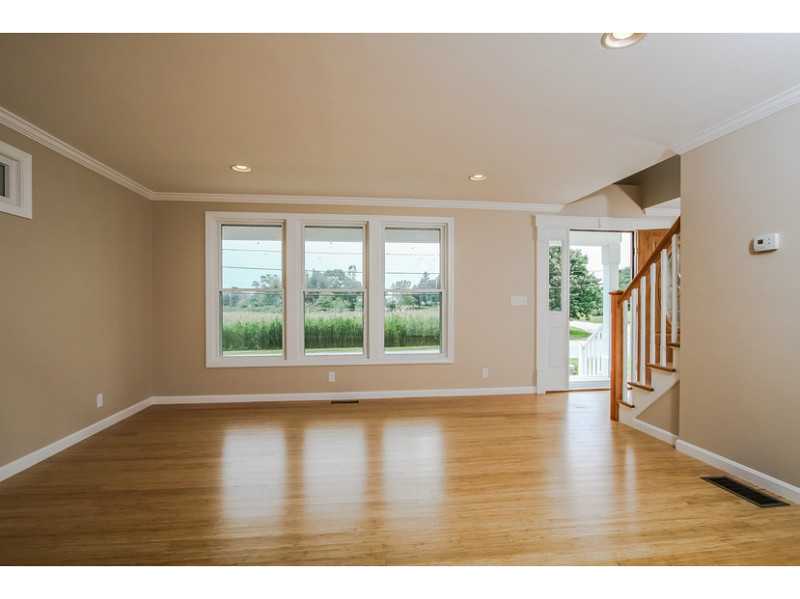 221 Foddering Farm Road Narragansett, RI 02882 - Photo 5 of 25 Living Room.