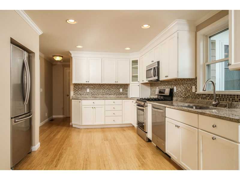 221 Foddering Farm Road Narragansett, RI 02882 - Photo 8 of 25 Kitchen.