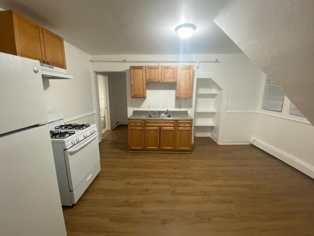 133 Chestnut Street, Unit 5 Lynn, MA 01902 - Photo 2 of 10