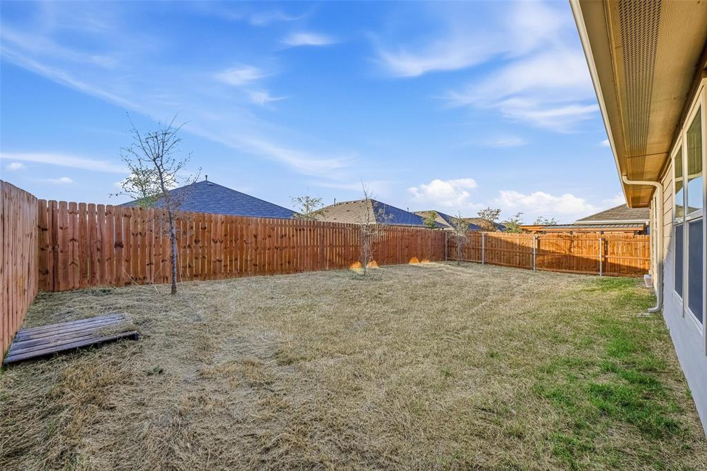 549 Bronze Circle East Springtown, TX 76082 - Photo 23 of 29 a view of a backyard