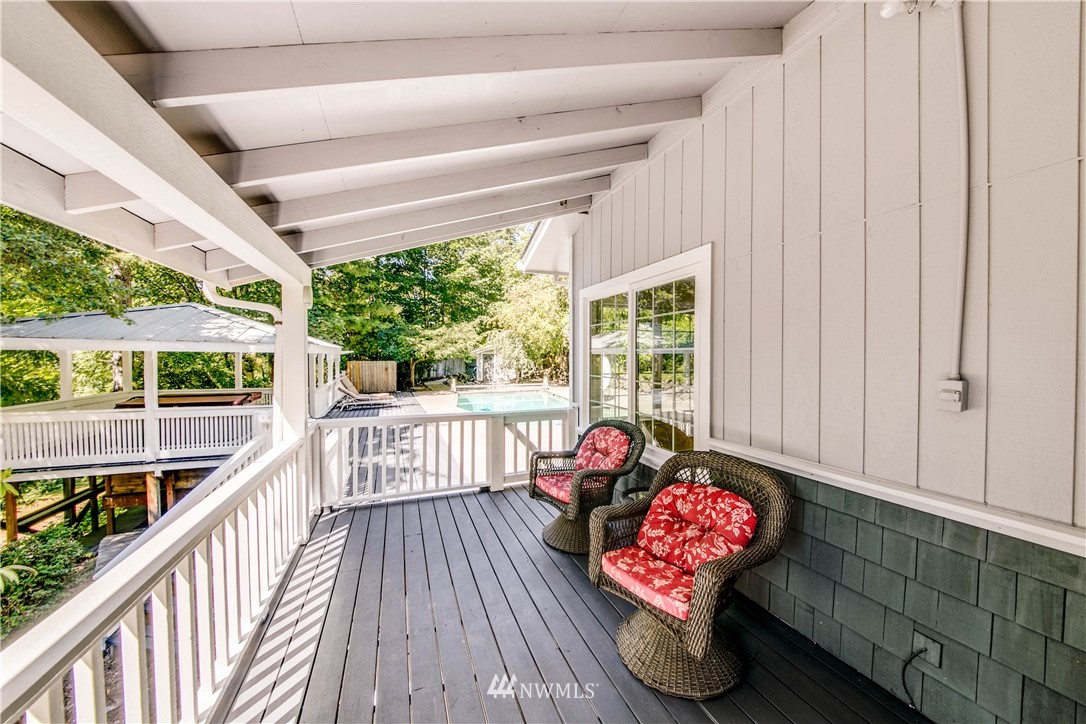15422 Bandix Road Southeast Olalla, WA 98359 - Photo 9 of 23 Gallery Image 9