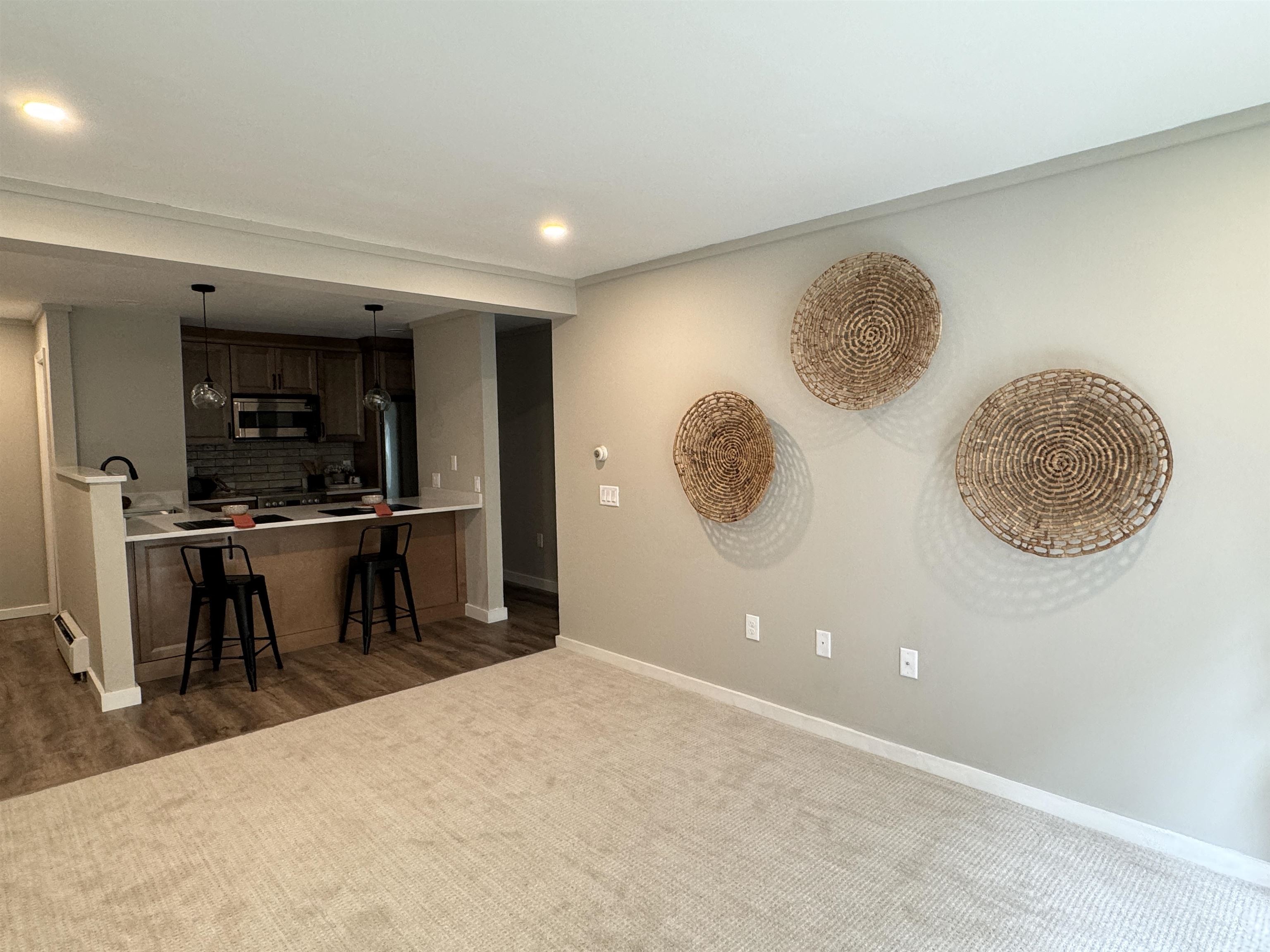 30 Wolf Road, Unit 612 Lebanon, NH 03766 - Photo 11 of 37