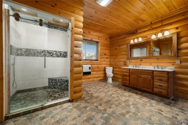 $797,000 | 289 Twin Ponds Drive, Newport, NY 13350