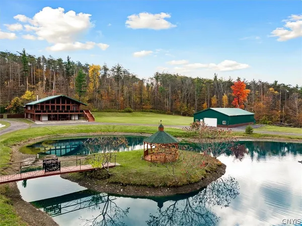 $797,000 | 289 Twin Ponds Drive, Newport, NY 13350