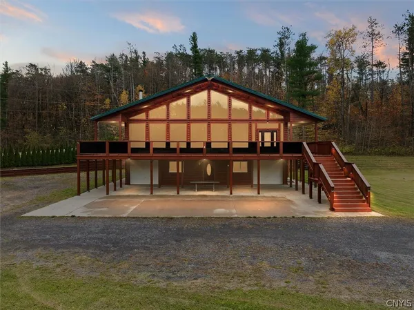 $797,000 | 289 Twin Ponds Drive, Newport, NY 13350