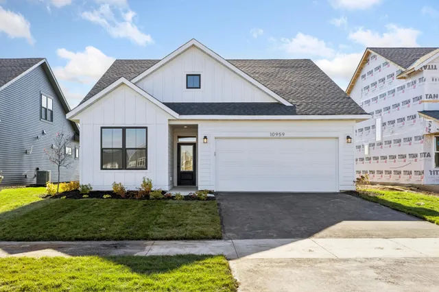 $560,275 | 10959 37th Street North, Lake Elmo, MN 55042