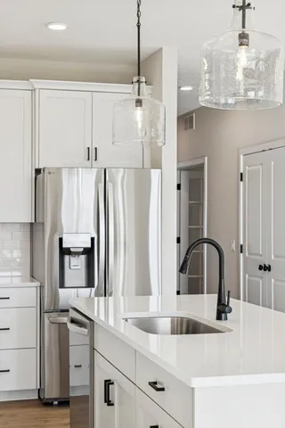 $560,275 | 10959 37th Street North, Lake Elmo, MN 55042