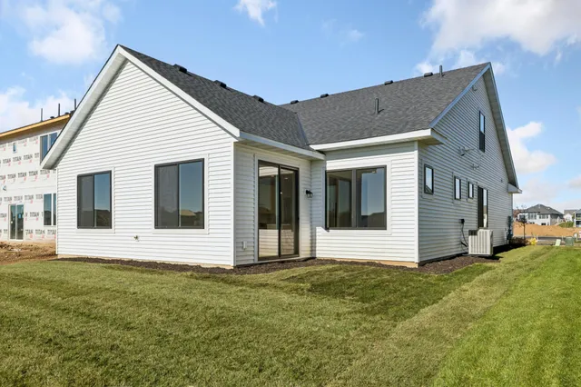 $560,275 | 10959 37th Street North, Lake Elmo, MN 55042