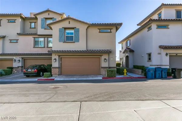 $2,950 | 172 Petaluma Valley Drive, Las Vegas, NV 89138