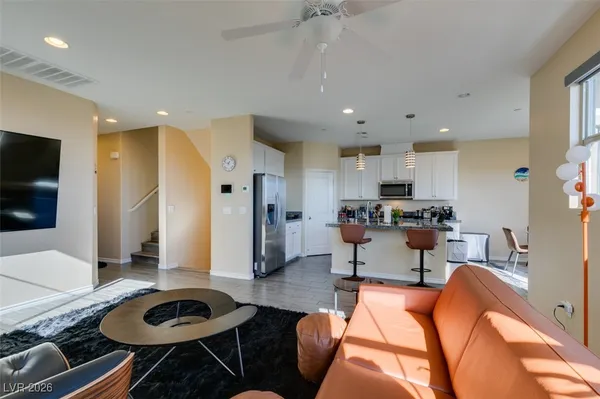 $2,950 | 172 Petaluma Valley Drive, Las Vegas, NV 89138