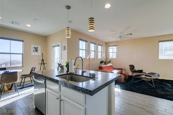 $2,950 | 172 Petaluma Valley Drive, Las Vegas, NV 89138