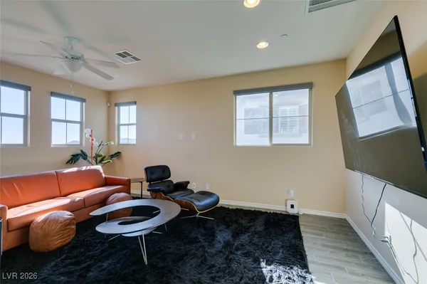 $2,950 | 172 Petaluma Valley Drive, Las Vegas, NV 89138