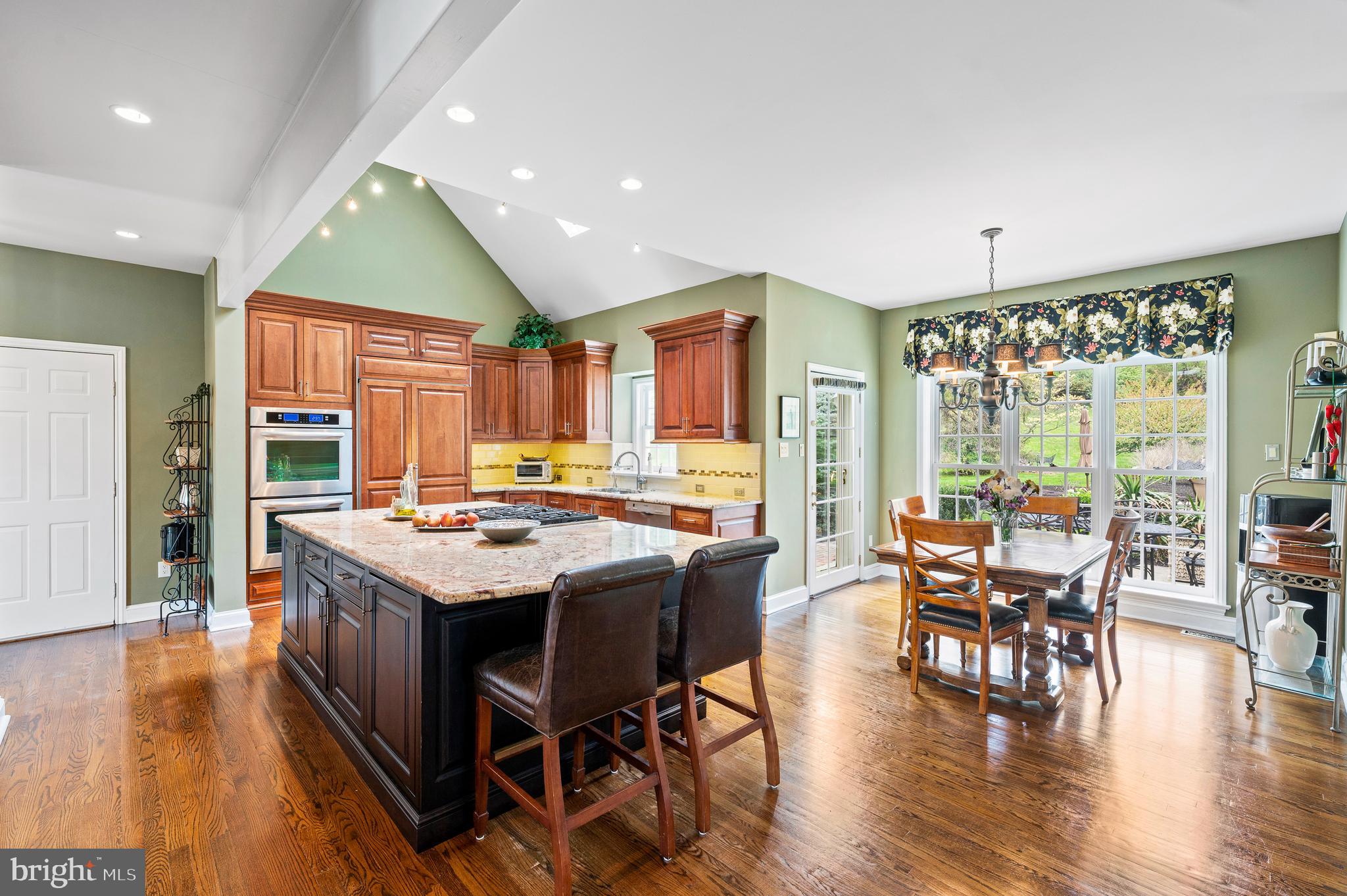 1905 General Alexander Drive Malvern, PA 19355 - Photo 13 of 87 Breakfast Rm & door to grill & Patio