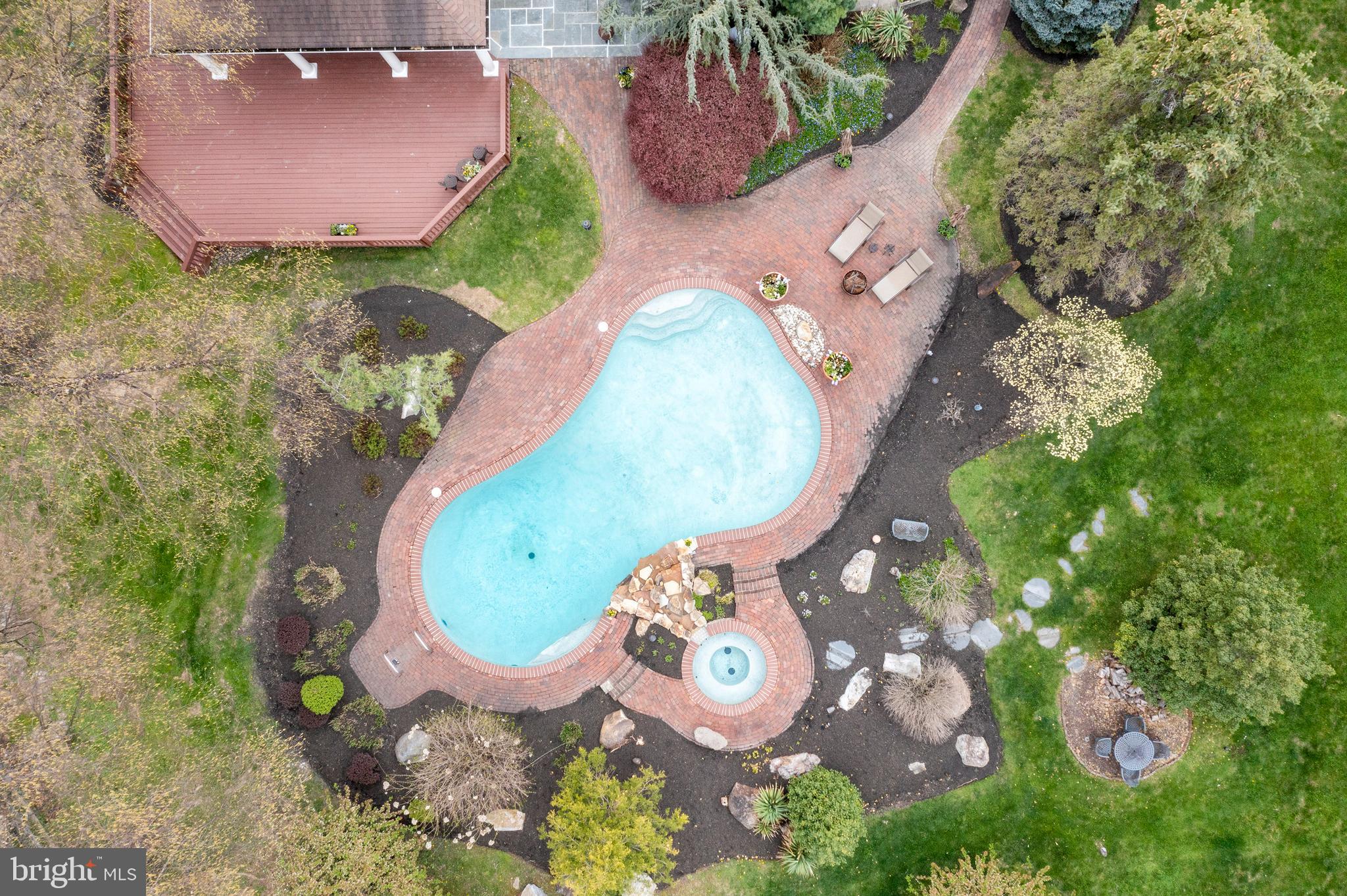 1905 General Alexander Drive Malvern, PA 19355 - Photo 25 of 87 Everyone will want to visit this fine etstate!