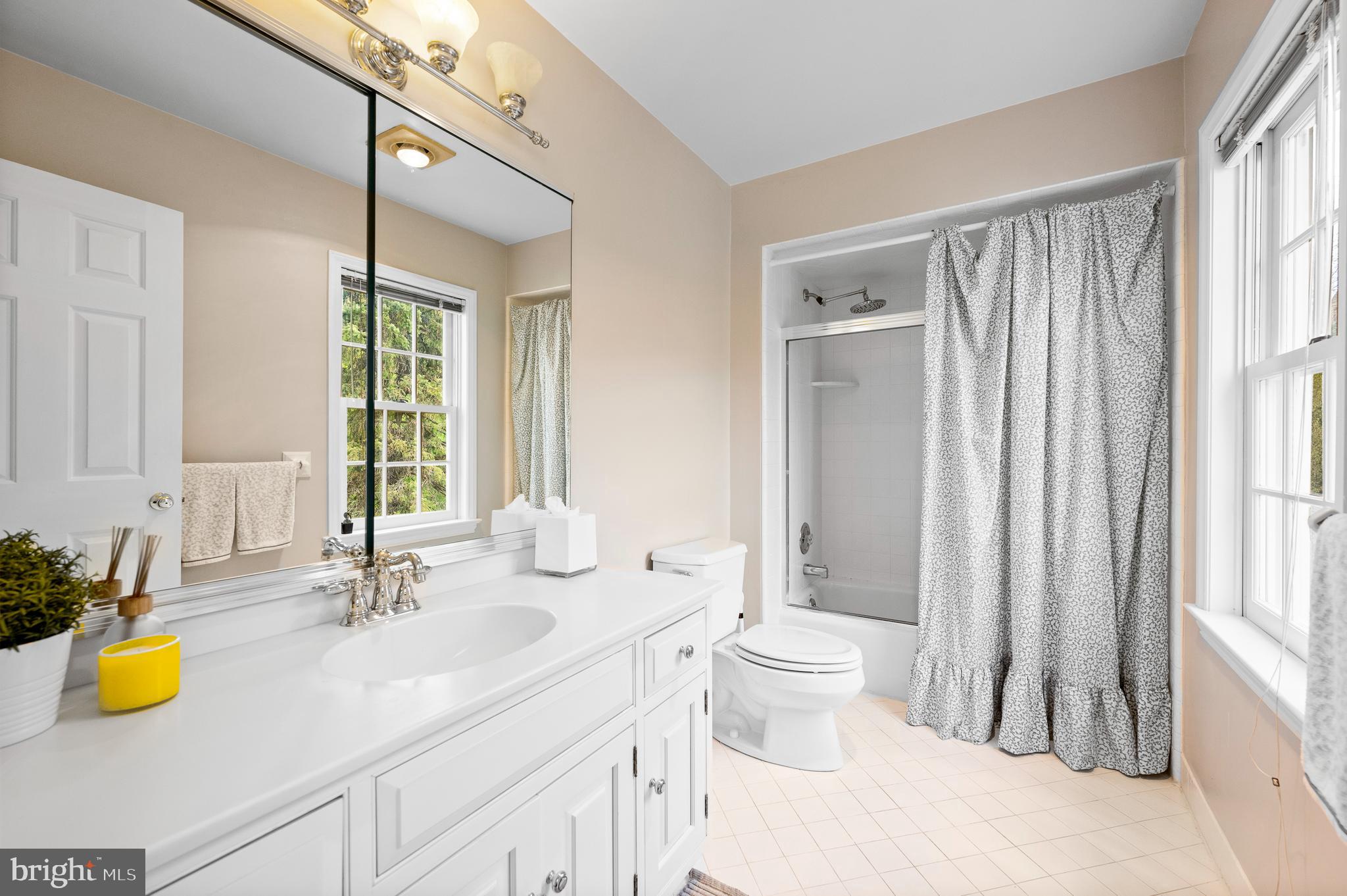 1905 General Alexander Drive Malvern, PA 19355 - Photo 52 of 87 Neutral Bath in BR 3