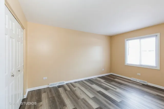 $217,500 | 4037 Trafalgar Lane, Oak Lawn, IL 60453