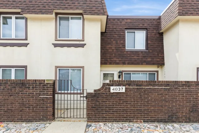 $217,500 | 4037 Trafalgar Lane, Oak Lawn, IL 60453