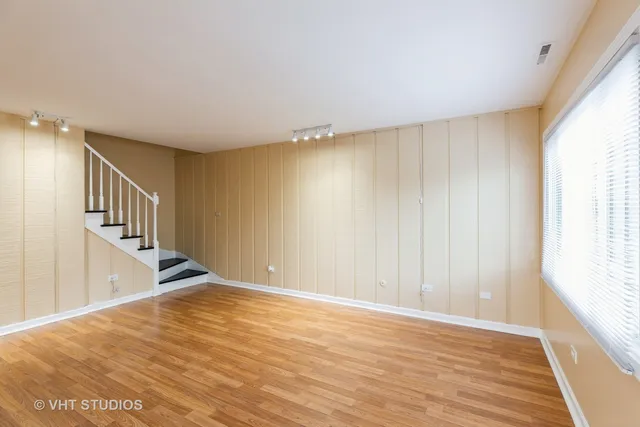 $217,500 | 4037 Trafalgar Lane, Oak Lawn, IL 60453